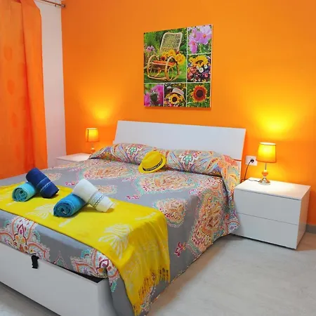 Violet Apartment شقة